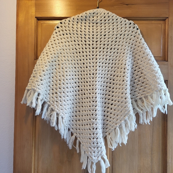 Knitted Vintage Baby Blanket White Shawl - Picture 2 of 8